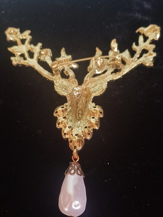 Reindeer Full of Bling for the Holidays! - Picture 2 of 5